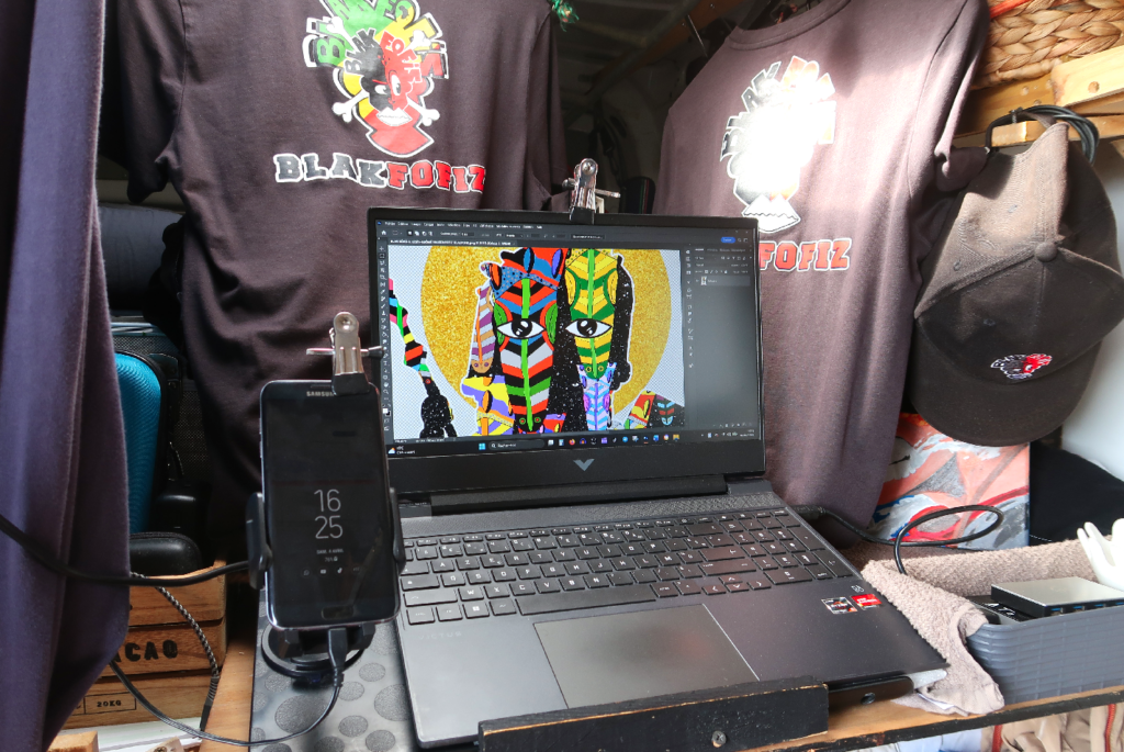 NOMADE UNIVERS ÀṢẸKEMET AFROFUTURISME BLAKFOFIZ ARTISTE PLASTICIEN